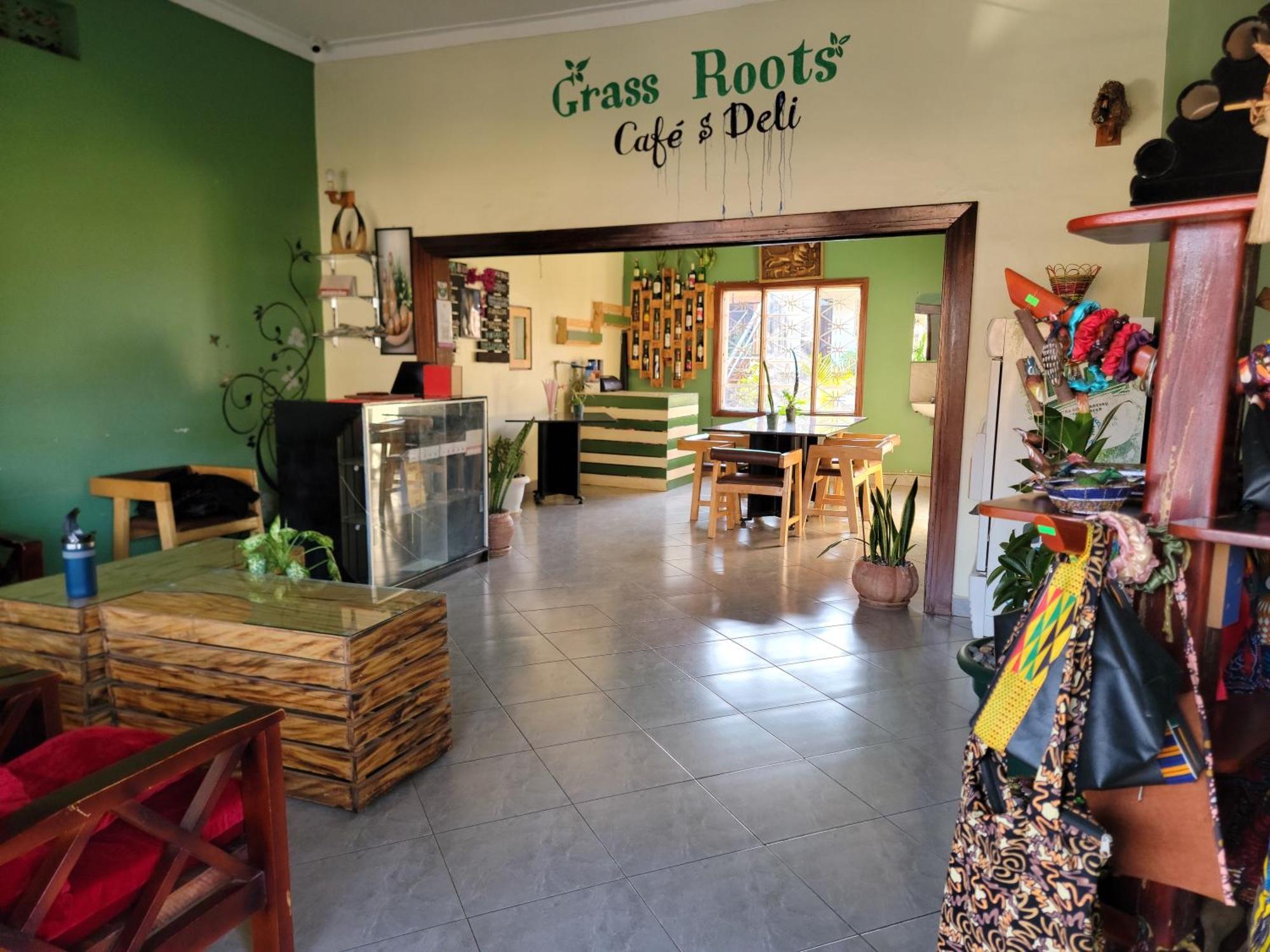 Bed and Breakfast Grassroots Cafe & Deli Masaka Exterior foto